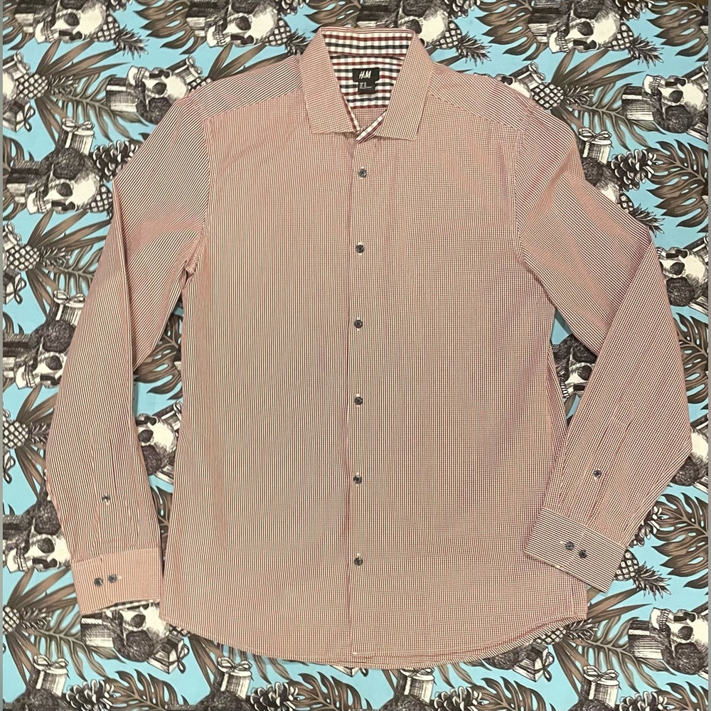 H&M Check Button Dress Shirt. Maroon White Medium Slim Fit